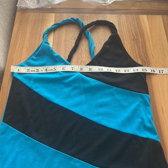 Derek Heart
Size L. Gently used 
Color 
Blue and Black
#291A - Picture 3 of 6